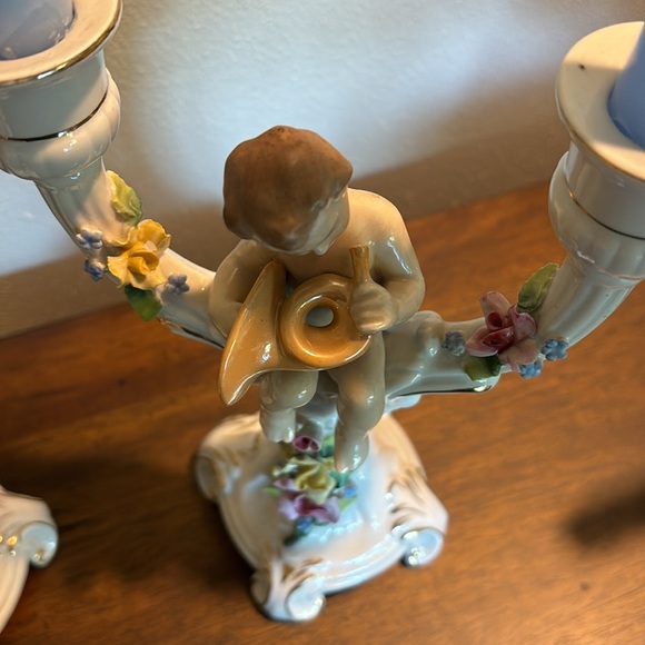 Stunning Pair Dresden Porcelain Cherub Putti Candlesticks Germany - Picture 11 of 13